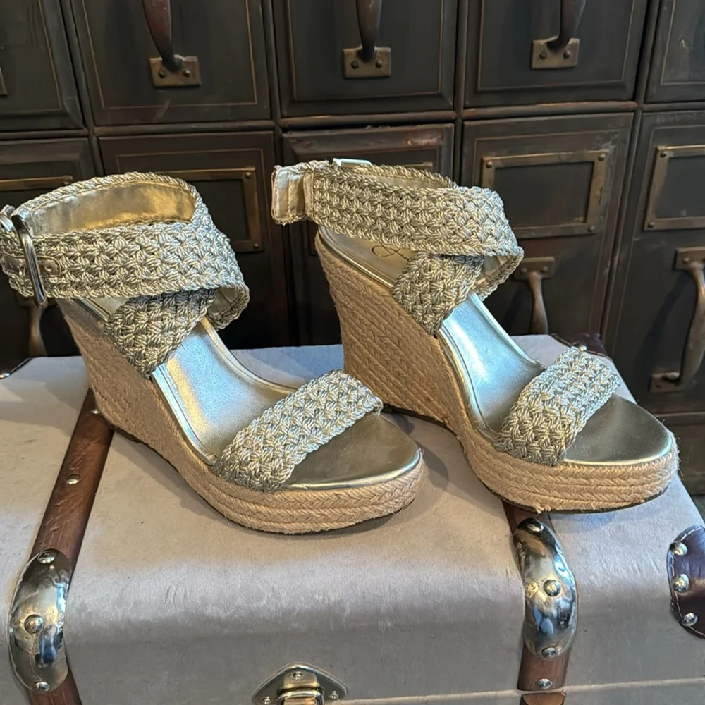 Jessica Simpson Sandals - Picture 3 of 5